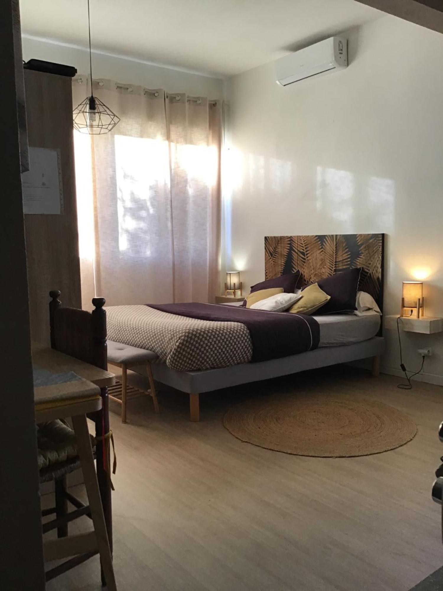 Studio Cosy Avec Piscine Dans Une Villa Сен Дьони Екстериор снимка